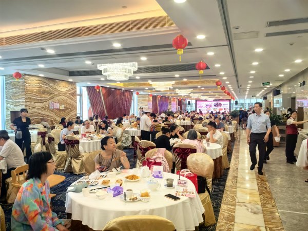 金铺子配资 渔民新村又关店：餐饮大店模式的黄昏？